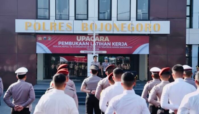 11 Taruna Akpol Angkatan 58 Jalani Latja di Polres Bojonegoro