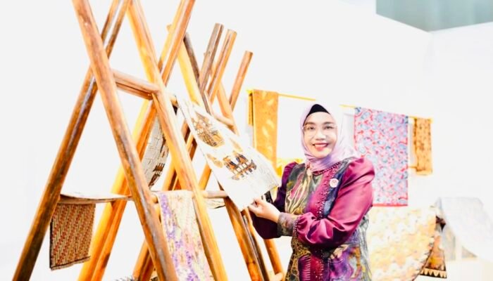 Cantika Wahono Pamerkan Produk Bojonegoro di INACRAFT 2026