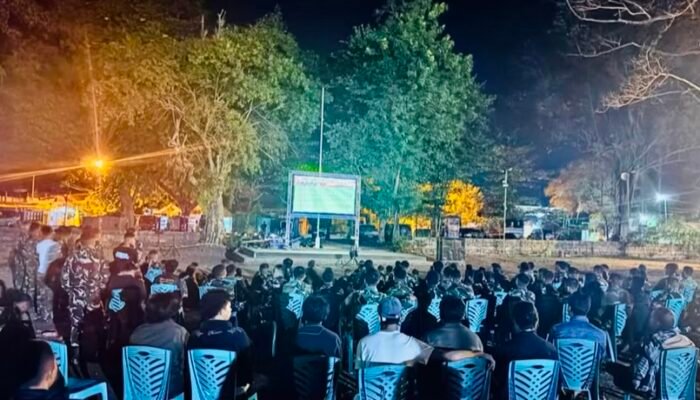 Nobar Piala Dunia 2026 di Bojonegoro, Yonif 885 Rangkul UMKM