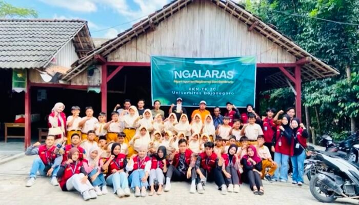 KKN Kelompok 20 Unigoro dan KPH Padangan Rawat Kesenian Gembrung Desa Meduri