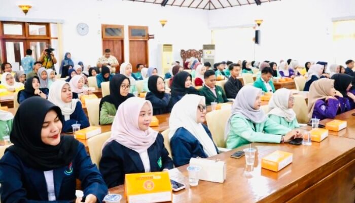 Ringankan UKT, Ini Kisah Penerima Beasiswa Bojonegoro