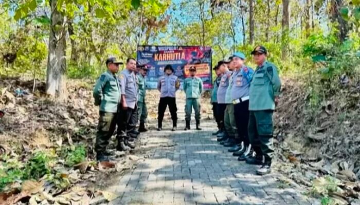 Cegah Karhutla, Petugas Gabungan Sisir Hutan Malo Bojonegoro