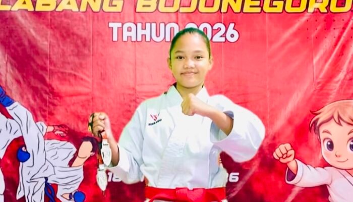 Siswi SMPN 1 Kedungadem Borong 2 Medali Perak di Kejurkab LEMKARI Bojonegoro