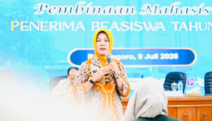Pemkab Bojonegoro Salurkan Beasiswa Rp10,5 Miliar 2026