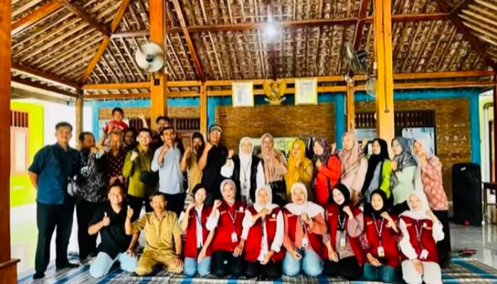 KKN Kelompok 20 Universitas Bojonegoro Gelar Pelatihan Jurnalistik di Desa Meduri