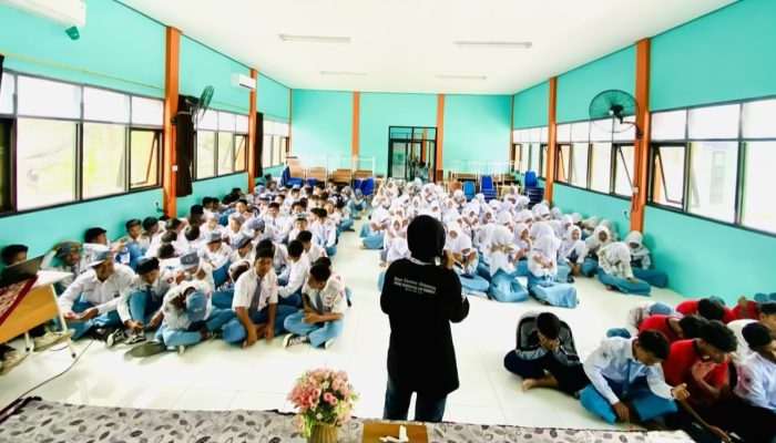 Cegah Pergaulan Bebas, KKN Unugiri Kelompok 39 Gandeng Polsek Margomulyo Edukasi Pelajar