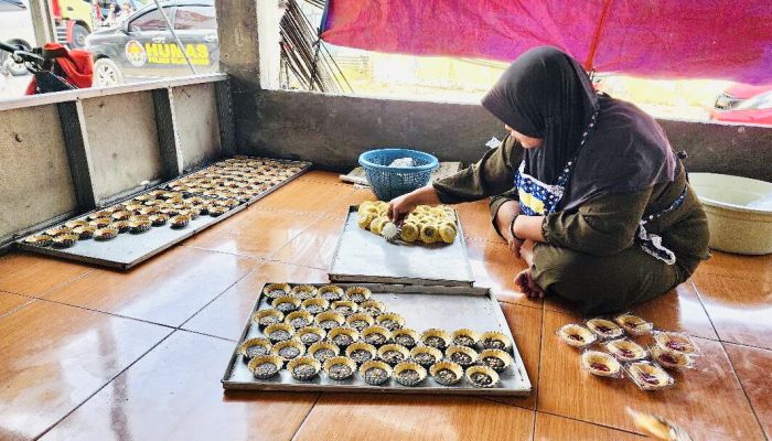 UMKM Kue Seribuan di Padangan Bojonegoro Tembus Omzet Puluhan Juta Per Hari