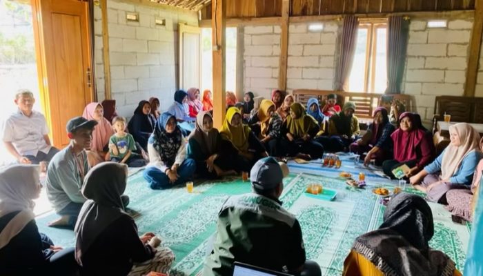 Tingkatkan Nilai Ekonomi Uwi Ungu, KKN Unugiri Kelompok 39 Gelar Workshop di Margomulyo