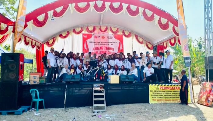 Meriahkan HUT ke-81 RI, KKN UNUGIRI Kelompok 39 dan Karang Taruna Jerukgulung Gelar Lomba hingga Jalan Sehat