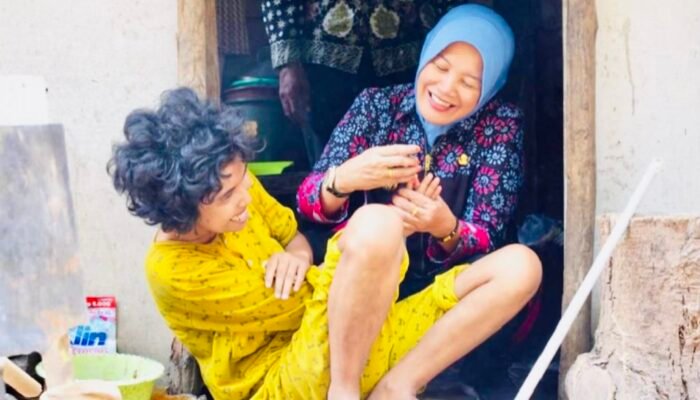 Wabup Nurul Azizah Kunjungi Warga ODGJ di Temayang