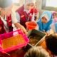 KKN-TK Kelompok 20 Universitas Bojonegoro Gelar Edukasi Hidroponik di SDN Med