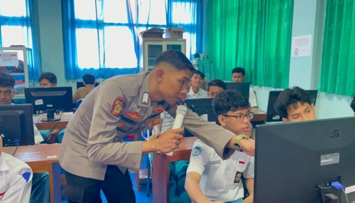 Polres Bojonegoro Ajak Pelajar SMAN 1 Bijak Gunakan AI