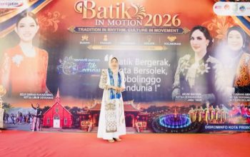 Cantika Wahono Bawa Batik Bojonegoro ke Panggung Jatim
