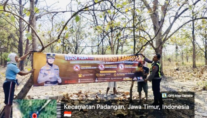 Cegah Karhutla di Musim Kemarau, Polsek Padangan Bojonegoro Pasang Spanduk Imbauan