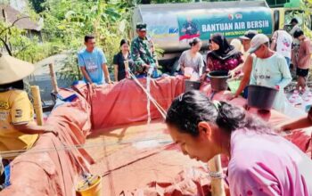 Kodim Bojonegoro Tanggap Darurat Kekeringan, Salurkan 77 Ribu Liter Air Bersih ke Warga