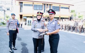 Dua Polisi Bojonegoro Raih Penghargaan 110 Mabes Polri