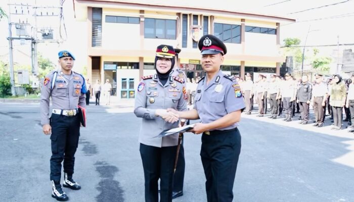 Dua Polisi Bojonegoro Raih Penghargaan 110 Mabes Polri
