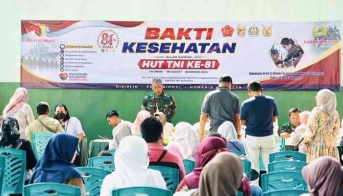 Kodim 0813 Bojonegoro Gelar Baksos Kesehatan dan Bagi Sembako Sambut HUT ke-81 TNI