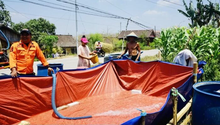 BPBD Bojonegoro Salurkan Bantuan Air Bersih di 4 Desa