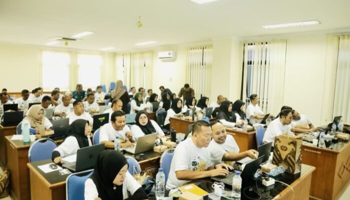 Puluhan Guru SD dan SMP di Bojonegoro Ikuti Pelatihan IoT Digital 5.0