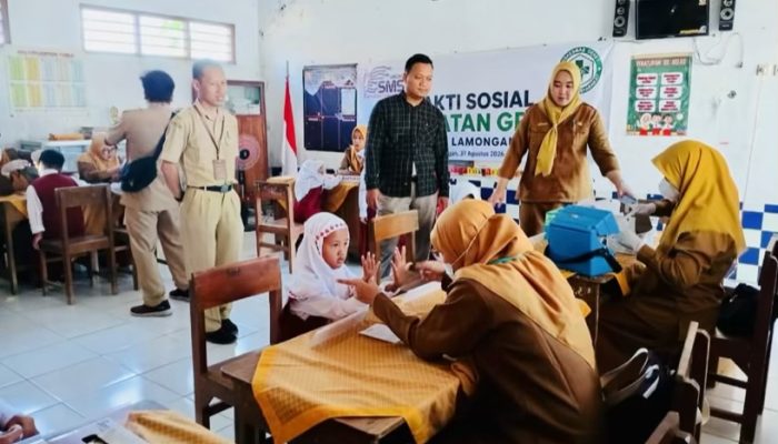 SMSI Lamongan Kampanye Air Putih dan Cek Kesehatan Gratis di SDN Laladan