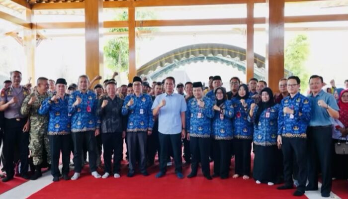 Bupati Setyo Wahono Gelar “Medhayoh” di Tambakrejo, Tinjau Sekolah Rusak hingga Paparkan Program Strategis P-APBD 2026