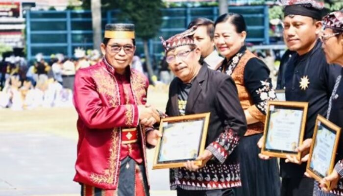 Penghargaan HJB ke-349: Pemkab Bojonegoro Apresiasi Tokoh Budaya Lokal