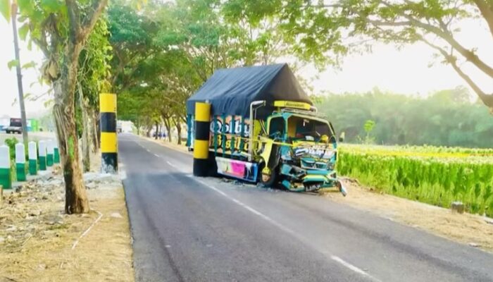 Truk Tabrak Portal di Kedungadem Bojonegoro, Kerugian Rp50 Juta