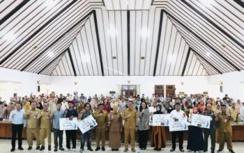 Pemkab Bojonegoro Salurkan Insentif Relokasi 161 Pedagang Pasar Kota